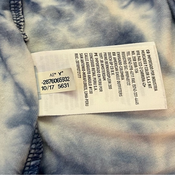 American Eagle Outfitters Favorite T Blue Tie-Dye V Neck T-Shirt Blue M 2017 - Picture 4 of 8